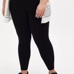 Torrid Ponte Black Leggings